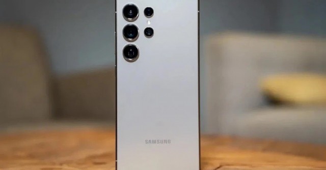 Người dùng điện thoại Samsung nên cập nhật ngay để vá 30 lỗ hổng bảo mật