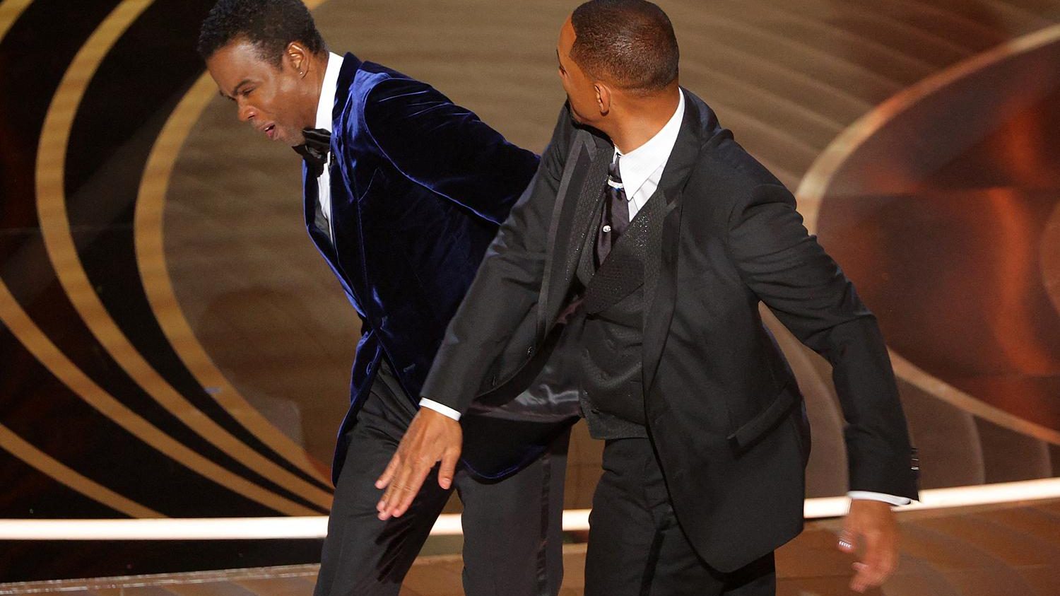 Will Smith gửi lời xin lỗi đến Chris Rock sau drama 'siêu to khổng lồ' tại Oscar