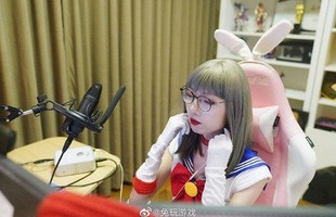 Góc đau mắt: Không ai còn nhận ra thần rừng Mlxg trong trang phục cosplay... Thủy Thủ Mặt Trăng