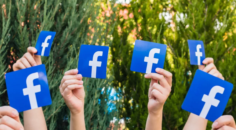 Facebook Bắt Đầu Sử Dụng Bài Đăng và Ảnh Người Dùng Để Đào Tạo AI