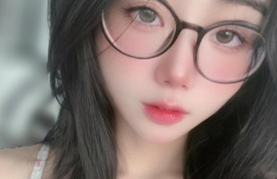 Bị phàn nàn ảnh toàn can thiệp photoshop, nữ cosplayer gợi cảm đối chất