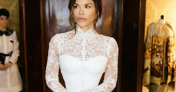 Cô dâu "hot" nhất lúc này Lauren Sánchez hé lộ bí mật đằng sau thiết kế ren Ý gây sốt