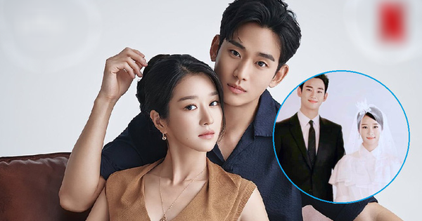 Điên Thì Có Sao tung ảnh gia đình Kim Soo Hyun nhưng fan lại chăm chăm 