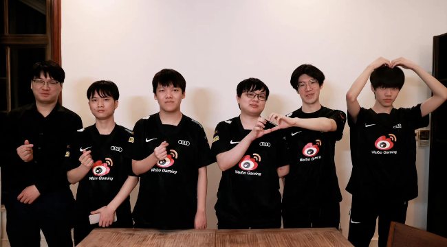 LMHT: SofM dạo chơi trước LGD, WBG chính thức vào playoffs LPL Mùa Hè 2022