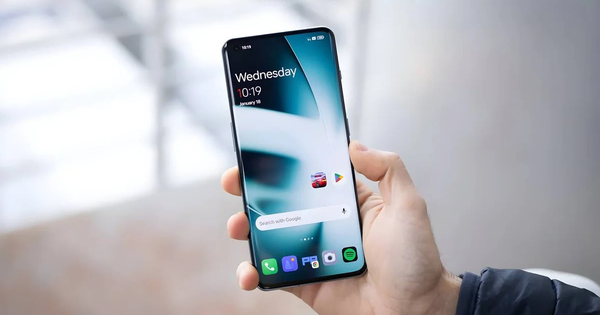 Cây bút công nghệ: “Thật may mắn cho chúng ta khi kiểu điện thoại khó chịu này đã tuyệt chủng"