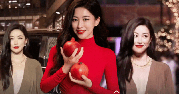 Ái nữ "hồng tam đại" đình đám Cbiz: Xuất thân trâm anh, từng hẹn hò "Tổng tài Ferrari", không chỉ có đồng điếu hút mắt, Chu Châu còn sở hữu gương mặt mang khí chất thượng lưu