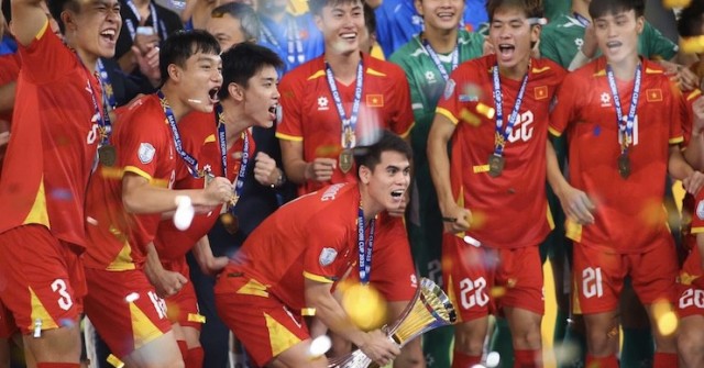 U23 Việt Nam vô địch ĐNÁ: Bất ngờ Đình Bắc "hot" hơn Công Phương trên Google