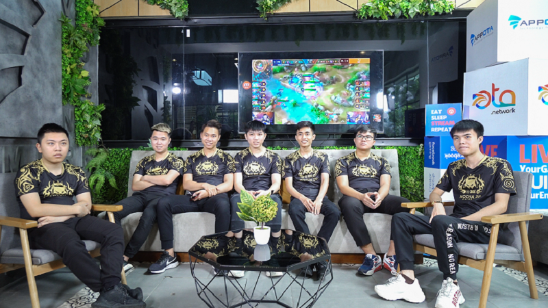 Mocha ZD Esports: “Dù có làm gì, pro gamer hay streamer, quan trọng phải có đam mê”