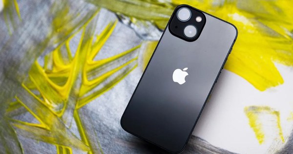 Apple không phải người quyết định iPhone có thể liên lạc vệ tinh hay không