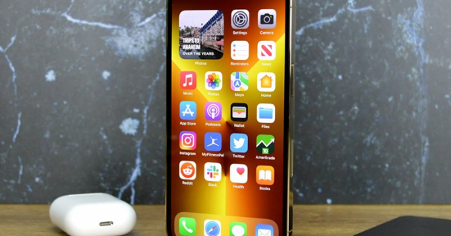 Quên iPhone 15 Pro giá chát chúa, làn sóng iPhone rẻ hơn sắp xảy ra