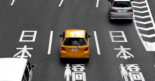 Người lái xe ở Nhật Bản được mời uống rượu để thử cảm giác nguy hiểm khi say