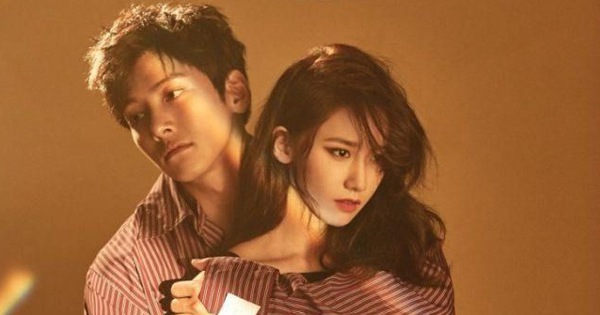 Rộ tin Yoona nắm tay Ji Chang Wook ở hậu trường AAA 2019, fan cùng mở lại 