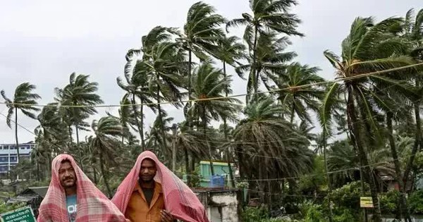 Siêu bão Fengal đổ bộ, Ấn Độ đóng cửa nhiều trường học