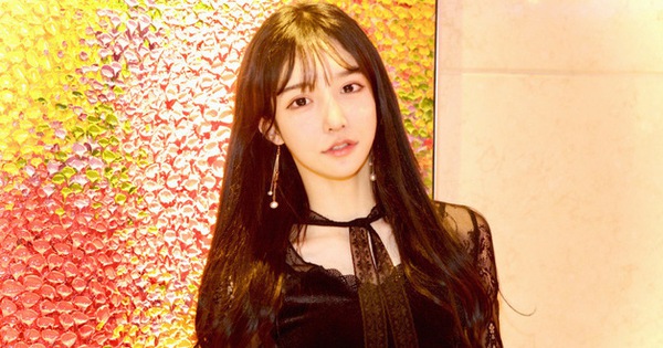 Tắt nhầm phần mềm, hot girl lộ nhan sắc thật trên sóng livestream, vẫn xinh đẹp nhưng cũng bị ném đá không thương tiếc