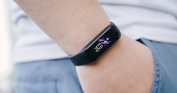 Chi tiết Galaxy Fit2: Smartband đáng mua trong phân khúc dưới 1 triệu đồng