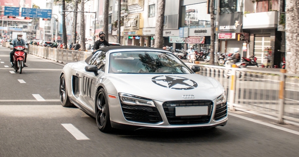 Ông Đặng Lê Nguyên Vũ cầm lái Audi R8 V10 Spyder độc nhất Việt Nam xuống phố