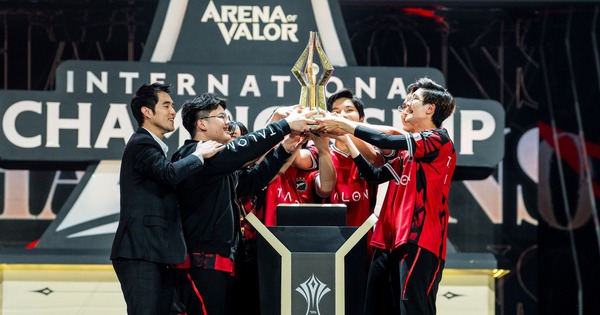 Talon Esports vô địch AIC 2023 bằng sức mạnh tuyệt đối, bất bại trong cả mùa giải!