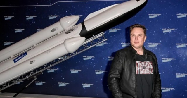 Tỷ phú Elon Musk đã dẫn dắt hãng tiên phong tên lửa vũ trụ như thế nào?