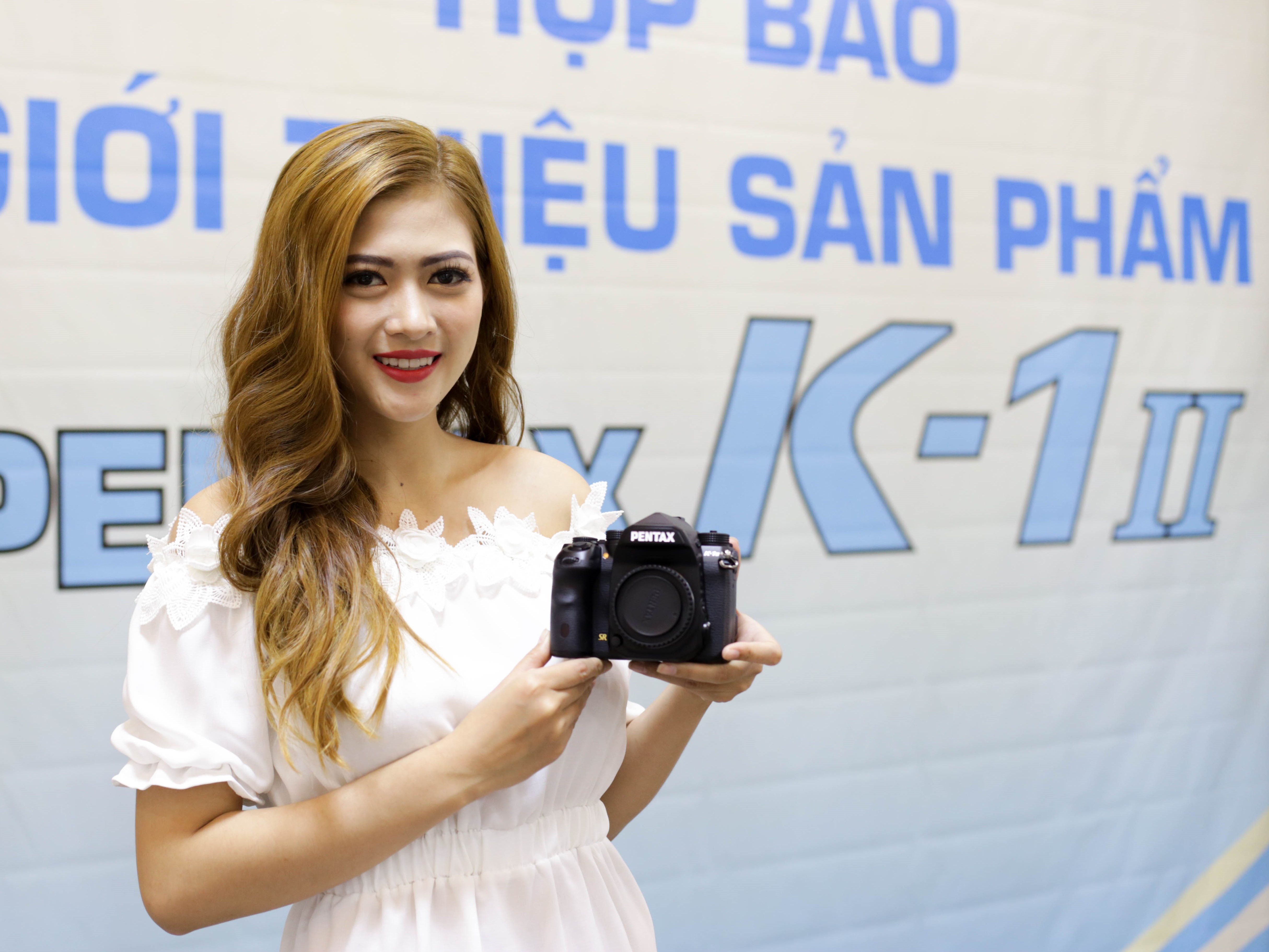 Máy ảnh Pentax K-1 Mark II ra mắt khách hàng Việt