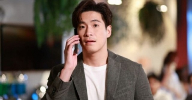 Anh rể vào khách sạn với người phụ nữ lớn tuổi, lúc sau, tôi nhận được cuộc gọi khẩn của anh ấy