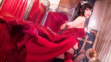 Ngẩn ngơ với cosplay Taihou skin Forbidden Fruit cực chất của Azur Lane - Cosplay