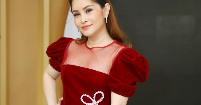 Nữ ca sĩ phải bán nhà vào showbiz và cú sốc “như dao xuyên tim” khi bị nhạc sĩ đỡ đầu bội tín