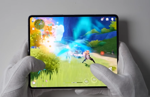 Trên tay Galaxy Z Fold3, chơi game trên điện thoại hơn 40 triệu 