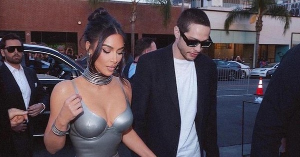 Chia tay bạn trai kém tuổi Pete Davidson, Kim Kardashian muốn hẹn hò với người chững chạc hơn