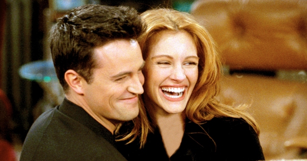 Xót xa với chuyện tình ngắn ngủi của Matthew Perry và Julia Roberts, ngày qua đời cũng là ngày sinh nhật bạn gái cũ