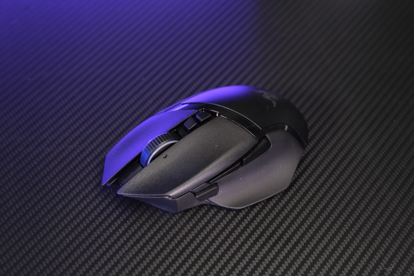 Đánh giá Razer Basilisk V3 Pro, HyperScroll cực tiện cho game thủ ưa “nhiều nút