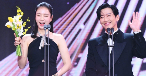 Phim cổ trang hay nhất 2023 phá kỷ lục thắng 9 giải lớn, Nam Goong Min ẵm cúp Daesang ở MBC Drama Awards 2023